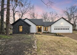 Pre-foreclosure in  Dovie Ln Germantown, TN 38138