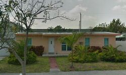  E 26th St, Hialeah FL