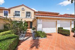 Pre-foreclosure in  Crystal Pointe Dr Unit 102 Boynton Beach, FL 33437