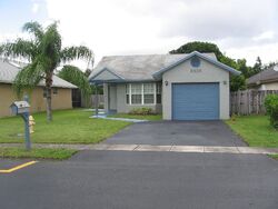 Pre-foreclosure in  Nw 45th St Fort Lauderdale, FL 33351