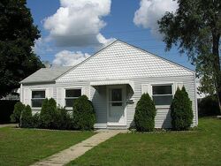 Pre-foreclosure in  Jennette Ave Nw Grand Rapids, MI 49504