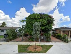  E 9th Ct, Hialeah FL