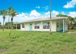 Pre-foreclosure in  Sw 156th St Miami, FL 33187