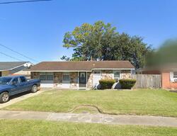 Pre-foreclosure in  Bluebell Ln Westwego, LA 70094