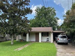 Pre-foreclosure in  Glenwood Ave New Orleans, LA 70123