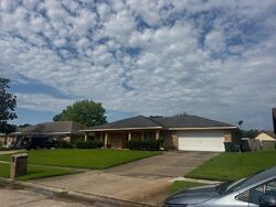 Pre-foreclosure in  La Fleur Dr Shreveport, LA 71119