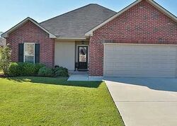 Pre-foreclosure in  Sunny Oak Trl Carencro, LA 70520