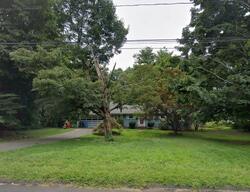Pre-foreclosure in  Farmington Ave Berlin, CT 06037