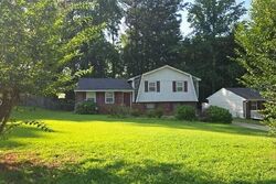 Pre-foreclosure in  Bristol Ln Duluth, GA 30096