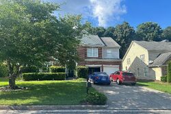 Pre-foreclosure in  Vinings Lake Vw Sw Mableton, GA 30126