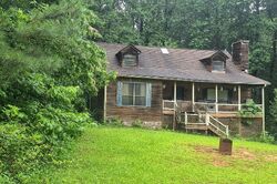 Pre-foreclosure in  Spinnaker Way Acworth, GA 30102