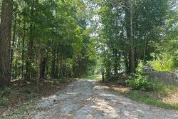  Beck Rd, Hull GA