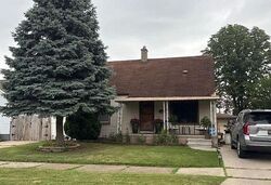  Helen St, Southgate MI