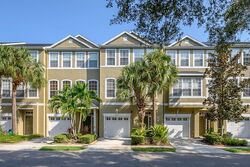 Pointeview Dr, Tampa FL