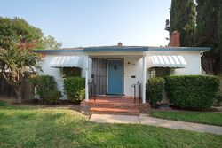 Pre-foreclosure in  U St Sacramento, CA 95817