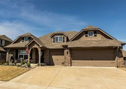 Pre-foreclosure in  E 134th St S Bixby, OK 74008