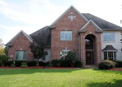 Pre-foreclosure in  Tallgrass Cir Waukesha, WI 53188