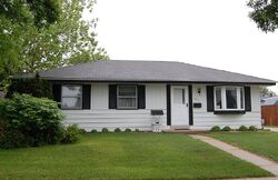 Pre-foreclosure in  S Grand Ave Waukesha, WI 53189