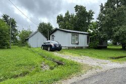 Pre-foreclosure in  W Walnut St Watson, IL 62473