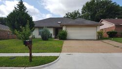  Countryside Dr, Arlington TX