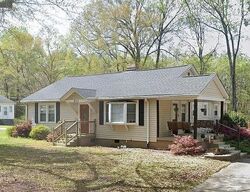 Pre-foreclosure in  Oak Dr Belton, SC 29627