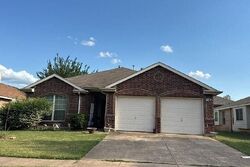  Chaparral Creek Dr, Fort Worth TX