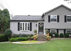  Center Grange Rd, Monaca PA