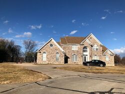 Pre-foreclosure in  CABALLO CROSSING CT Florissant, MO 63034