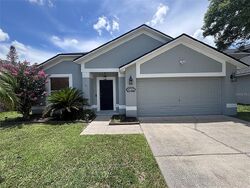 Pre-foreclosure in  Kelsey Ave Oviedo, FL 32765