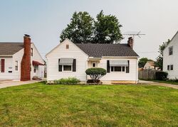 Pre-foreclosure in  S Jefferson Blvd Lorain, OH 44052
