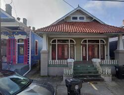 Pre-foreclosure in  Burgundy St New Orleans, LA 70117