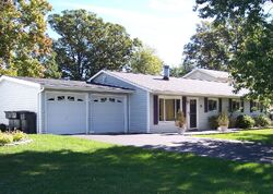  Robinhood Dr, Cranberry Twp PA