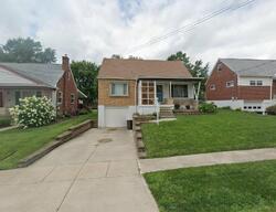 Pre-foreclosure in  Castlewood Ln Cincinnati, OH 45248