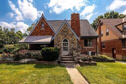 Pre-foreclosure in  Covedale Ave Cincinnati, OH 45238