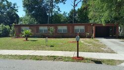Pre-foreclosure in  Eaton Ave Jacksonville, FL 32211