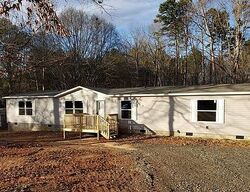 Pre-foreclosure in  Eagle Chase Dr Charlotte, NC 28216