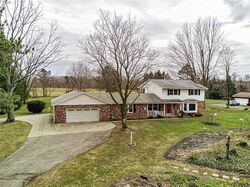 Pre-foreclosure in  Parma Center Rd Hilton, NY 14468