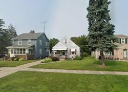 Pre-foreclosure in  S Wheeling St Oregon, OH 43616