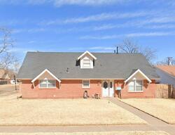 Pre-foreclosure in  69th St Lubbock, TX 79412