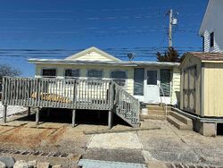 Pre-foreclosure in  Stone Harbor Blvd Cape May Court House, NJ 08210