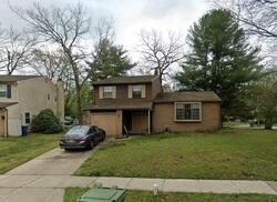 Pre-foreclosure in  Lakeside Dr Marlton, NJ 08053