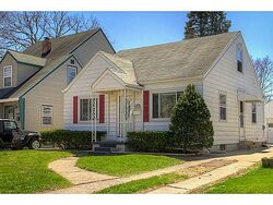 Pre-foreclosure in  Grantwood Dr Toledo, OH 43613