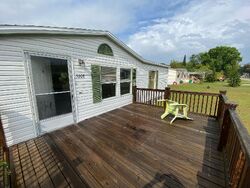 Pre-foreclosure in  Cambridge Dr Mims, FL 32754