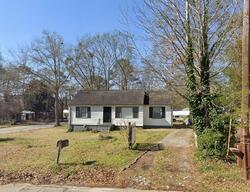 Pre-foreclosure in  Perkerson Rd Sw Atlanta, GA 30315