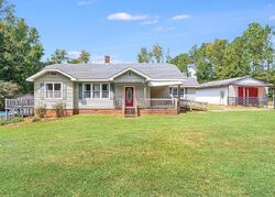 Pre-foreclosure in  Bodie Rayle Rd Elberton, GA 30635