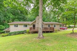  Laurelwood Dr, Douglasville GA
