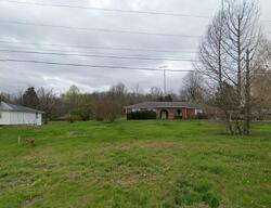 Pre-foreclosure in  Owensboro Rd Leitchfield, KY 42754