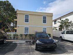 Pre-foreclosure in  SE 11TH AVE APT B Pompano Beach, FL 33060