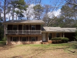 Pre-foreclosure in  WHITE OAK ST SE Conyers, GA 30013