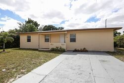 Pre-foreclosure in  NW 7TH AVE Miami, FL 33169